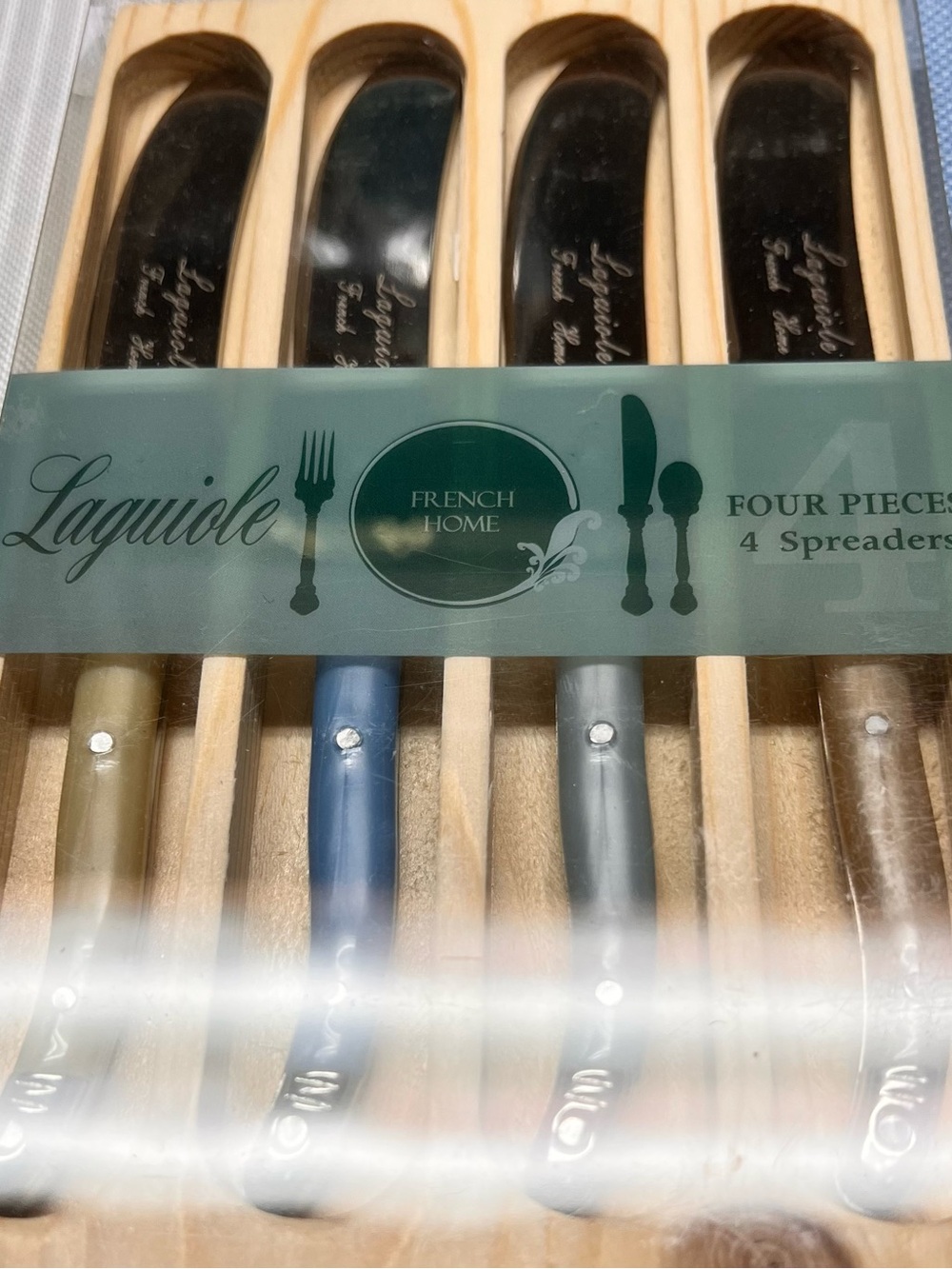 Laguiole Spreaders Set with Yellow, Blue, Gray and Brown Handles